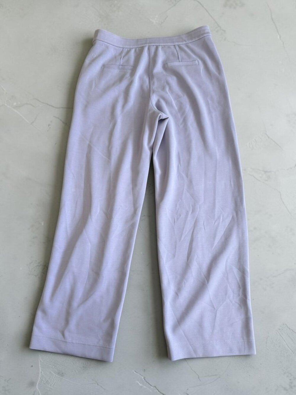 Lululemon Women’s Light Purple Softstreme Pintuck Wide Leg pants Size 8